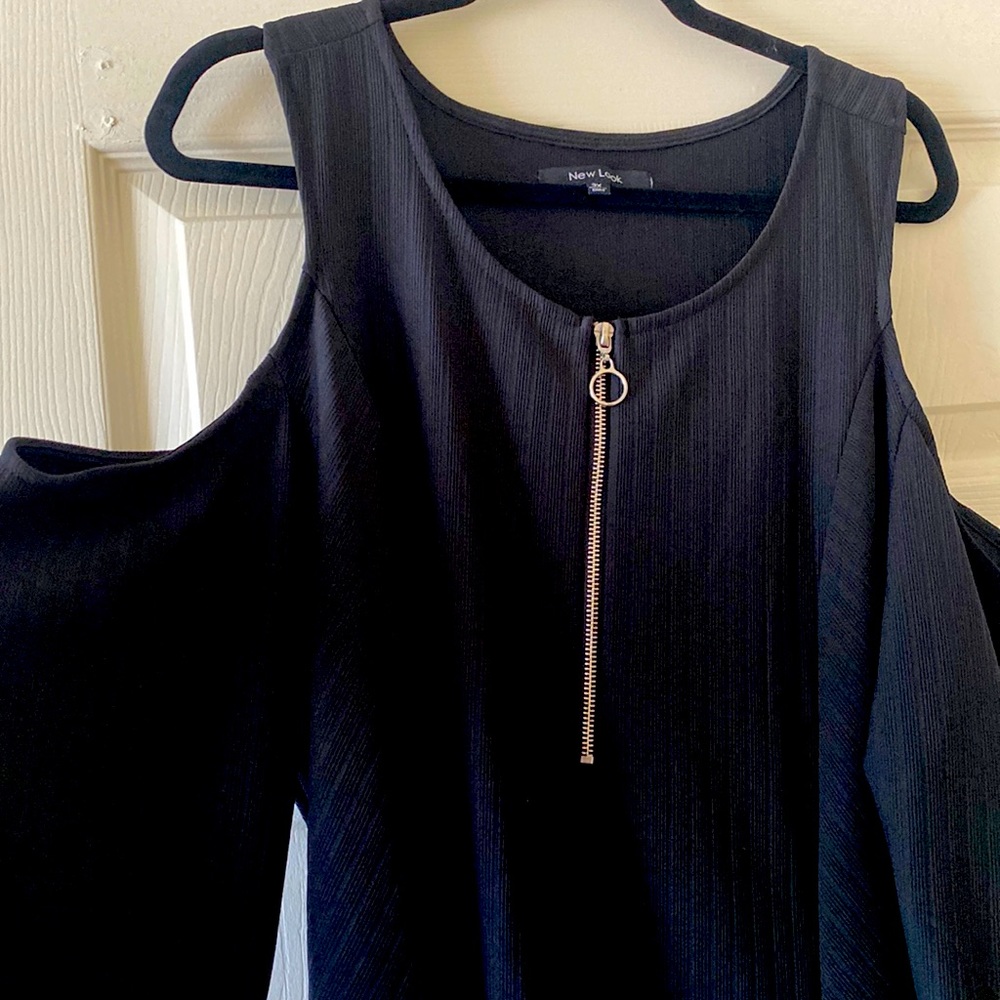 Ribbed bodycon cold shoulder dress